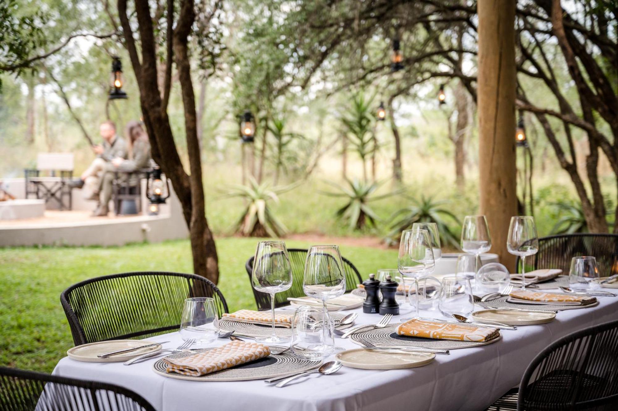 Serondella Safari Lodge Резерват Торнибуш Екстериор снимка