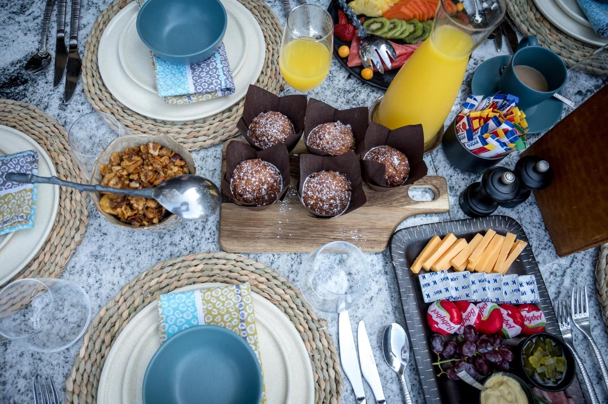 Serondella Safari Lodge Резерват Торнибуш Екстериор снимка