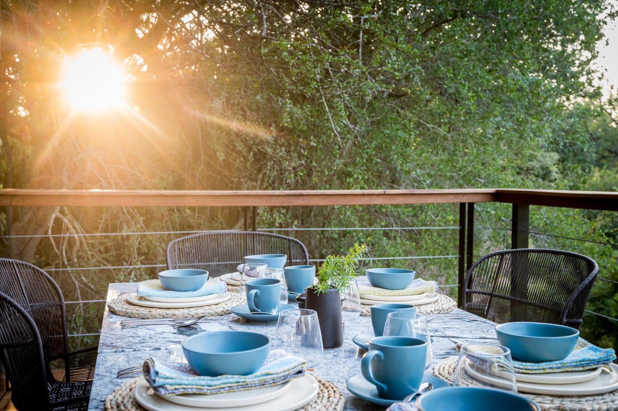 Serondella Safari Lodge Резерват Торнибуш Екстериор снимка