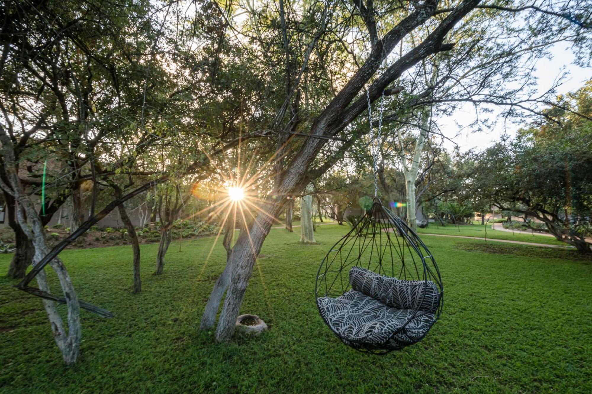 Serondella Safari Lodge Резерват Торнибуш Екстериор снимка