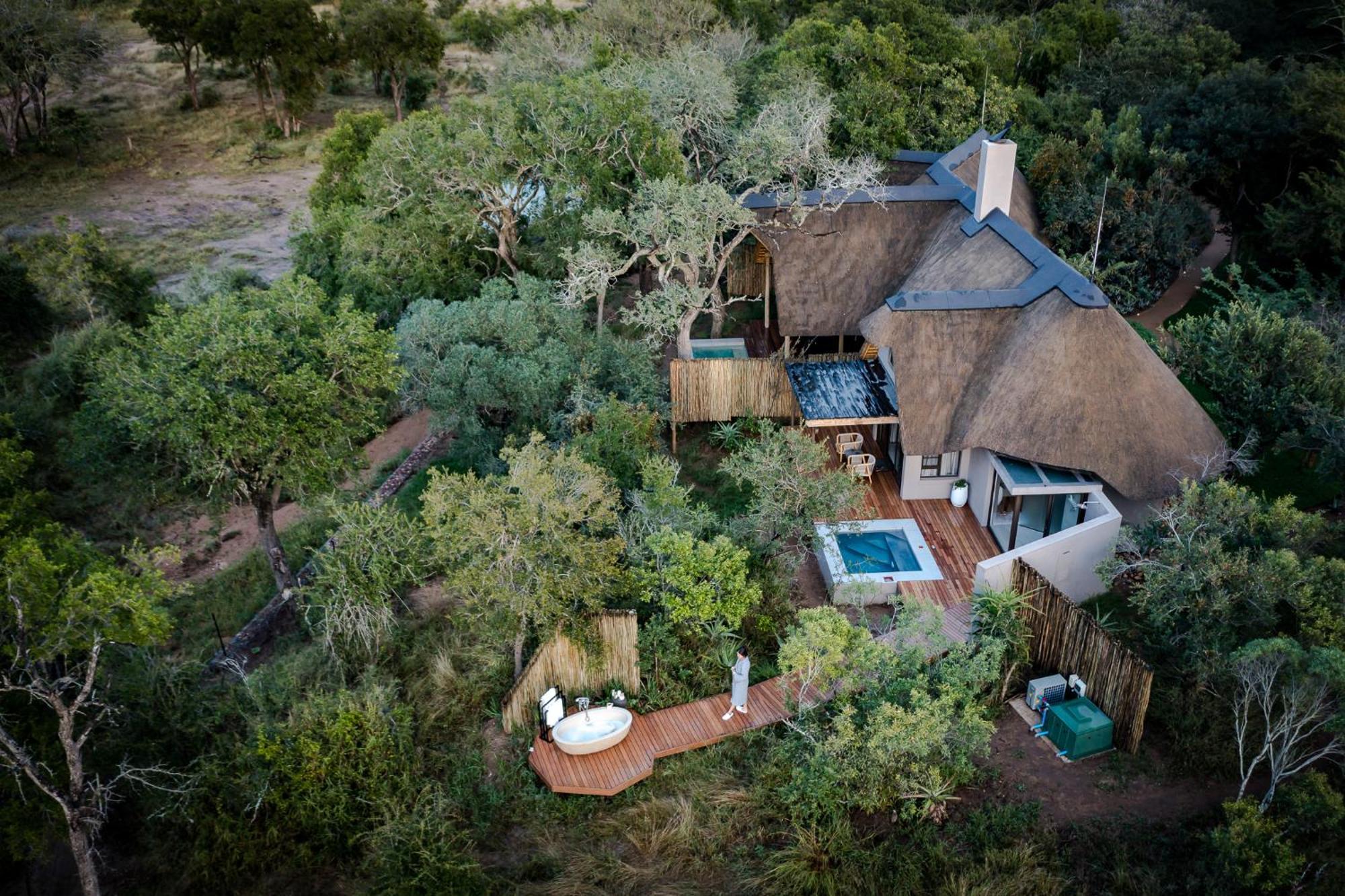 Serondella Safari Lodge Резерват Торнибуш Екстериор снимка